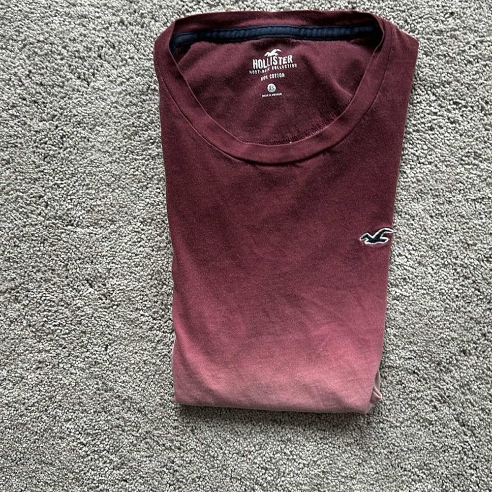 Hollister XS Men's Tee Shirt - Picture 5 of 6